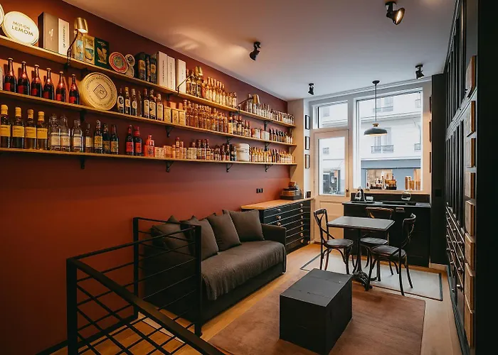 Vintage Shop Style Flat, Austerlitz * Parijs